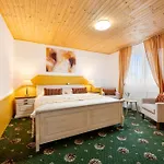 Casa de hóspedes Famelia Adults Only, Klid A Pohoda Pro Dospele 3*