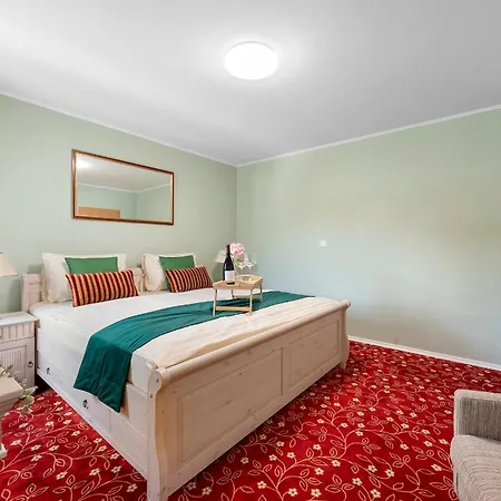 Famelia Adults Only, Klid A Pohoda Pro Dospele Gæstehus