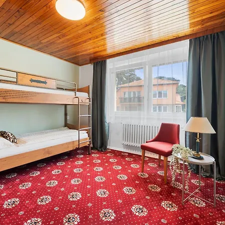 Famelia Adults Only, Klid A Pohoda Pro Dospele