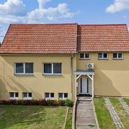 Famelia Adults Only, Klid A Pohoda Pro Dospele 3*