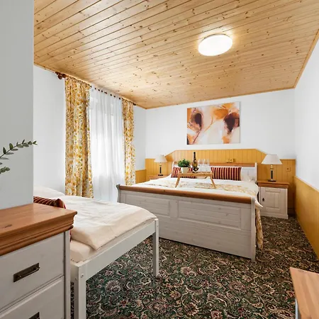 Famelia Adults Only, Klid A Pohoda Pro Dospele Gæstehus 3*