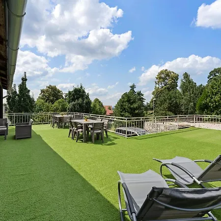 Guest house Famelia Adults Only, Klid A Pohoda Pro Dospele 3*