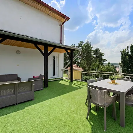 Famelia Adults Only, Klid A Pohoda Pro Dospele Valtice