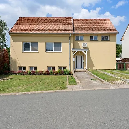 Famelia Adults Only, Klid A Pohoda Pro Dospele Valtice