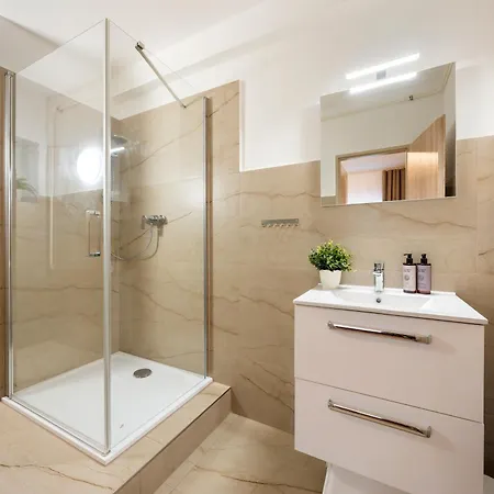 Famelia Adults Only, Klid A Pohoda Pro Dospele Konukevi 3*